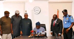 Makinde Signs Executive Order Regulating Security Groups in Oyo