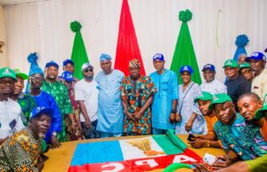 Over 1,000 APM Members Defect to Oyo APC in Oluyole